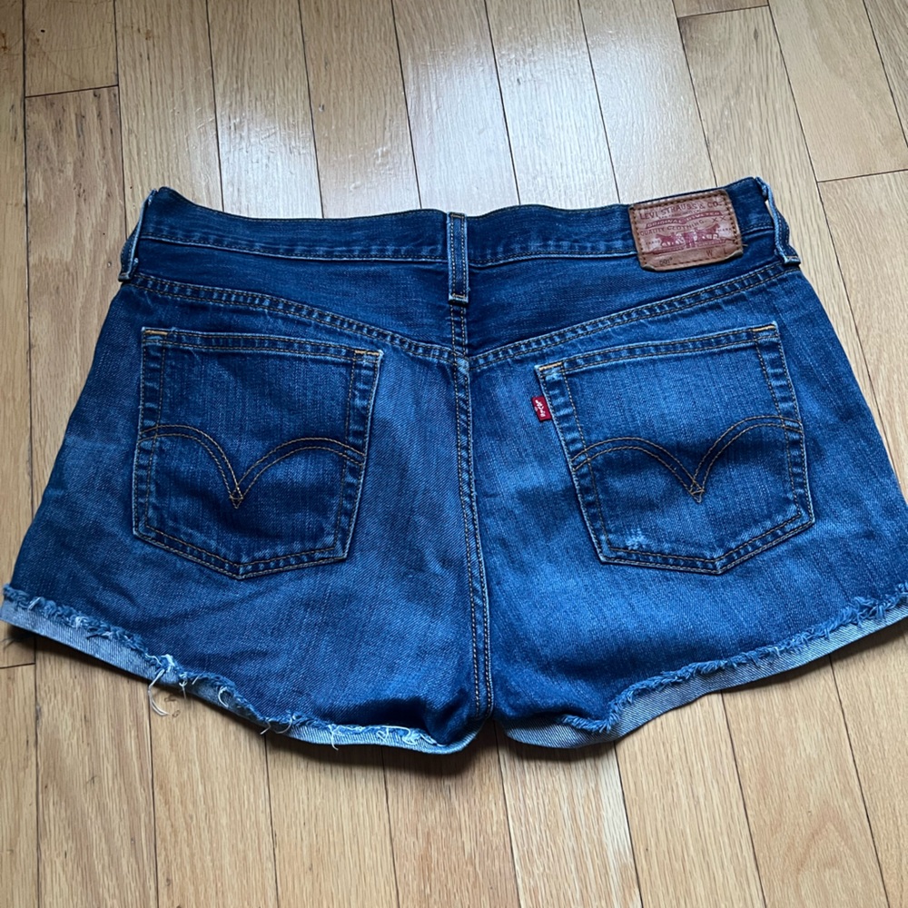 LEVI’S 501 JEAN SHORTS